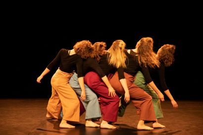 entre-elles_cie-contre-temps-danse