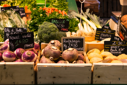 Cagettes de légumes au marché