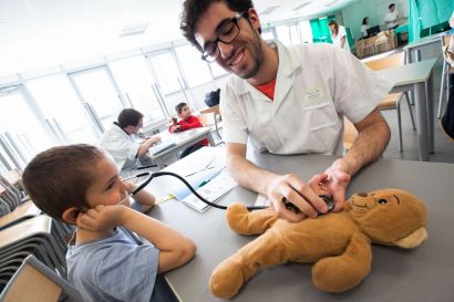 Auscultation d'un nounours en compagnie de son propriétaire