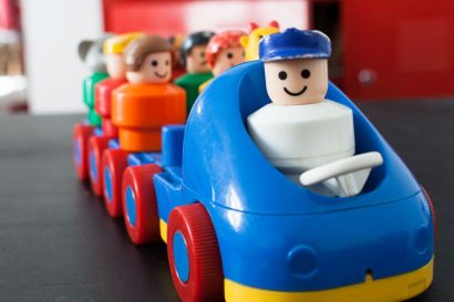 Petit train en plastique pour jouer