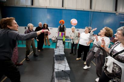Jeu de ballon pour les personnes âgées