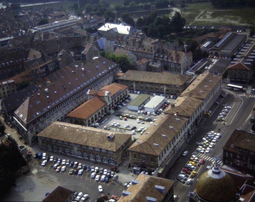 Vue aérienne du site de l'Arsenal en 1975