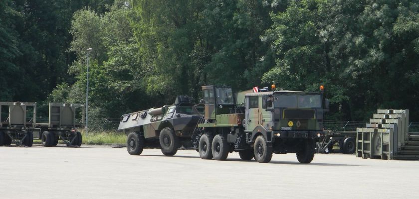 Véhicules de l'armée