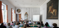 Conférence dans le grand salon