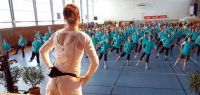 Cours de fitness dans un gymnase