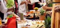 plats variés sur la table