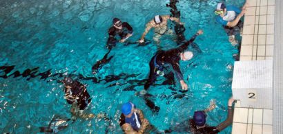 Séance collective d'apnée en piscine