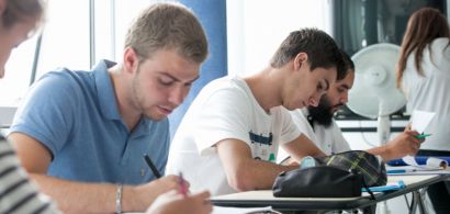 Des élèves pendant un stage d'anglais au CLA