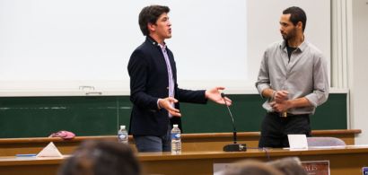 un candidat pendant le concours