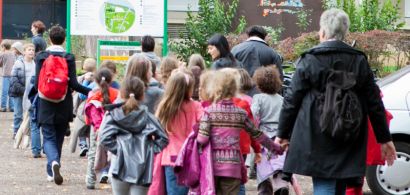 Un groupe d'enfants durant une sortie scolaire