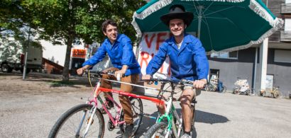 préparation de la fête du vélo à l'atelier de l'association vélocampus besançon