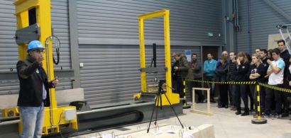 La machine de flexion pour des TP très professionnels en DUT Génie Civil - Construction Durable