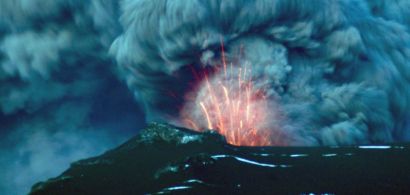 Volcan en éruption