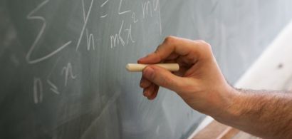 Tableau dans un cours de maths