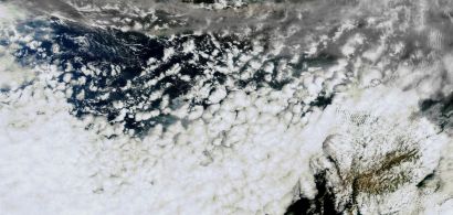 Le panache de fumée vu du ciel