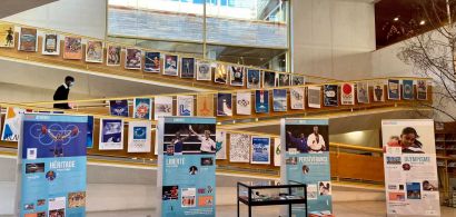 affiches, vitrine et kakémonos Jeux Olympiques dans la BU Belfort