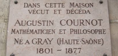 Photo de la plaque présente sur la maison d'Augustin Cournot à Paris