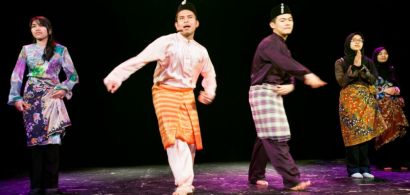 groupe danse indonésie