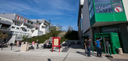 Bâtiment de l'UFR SMP