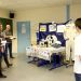Le jury évalue l'un des stands
