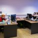 Plusieurs étudiantes en train de travailler dans un bureau