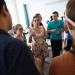 Un groupe d'étudiants en train de discuter.