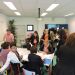 Les enseignants s'incrivent pour le colloque