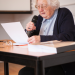 Colette Bourlier pendant sa soutenance de thèse.