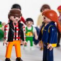 Groupe de figurines Playmobil hommes et femmes